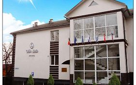 Lolo Hotel
