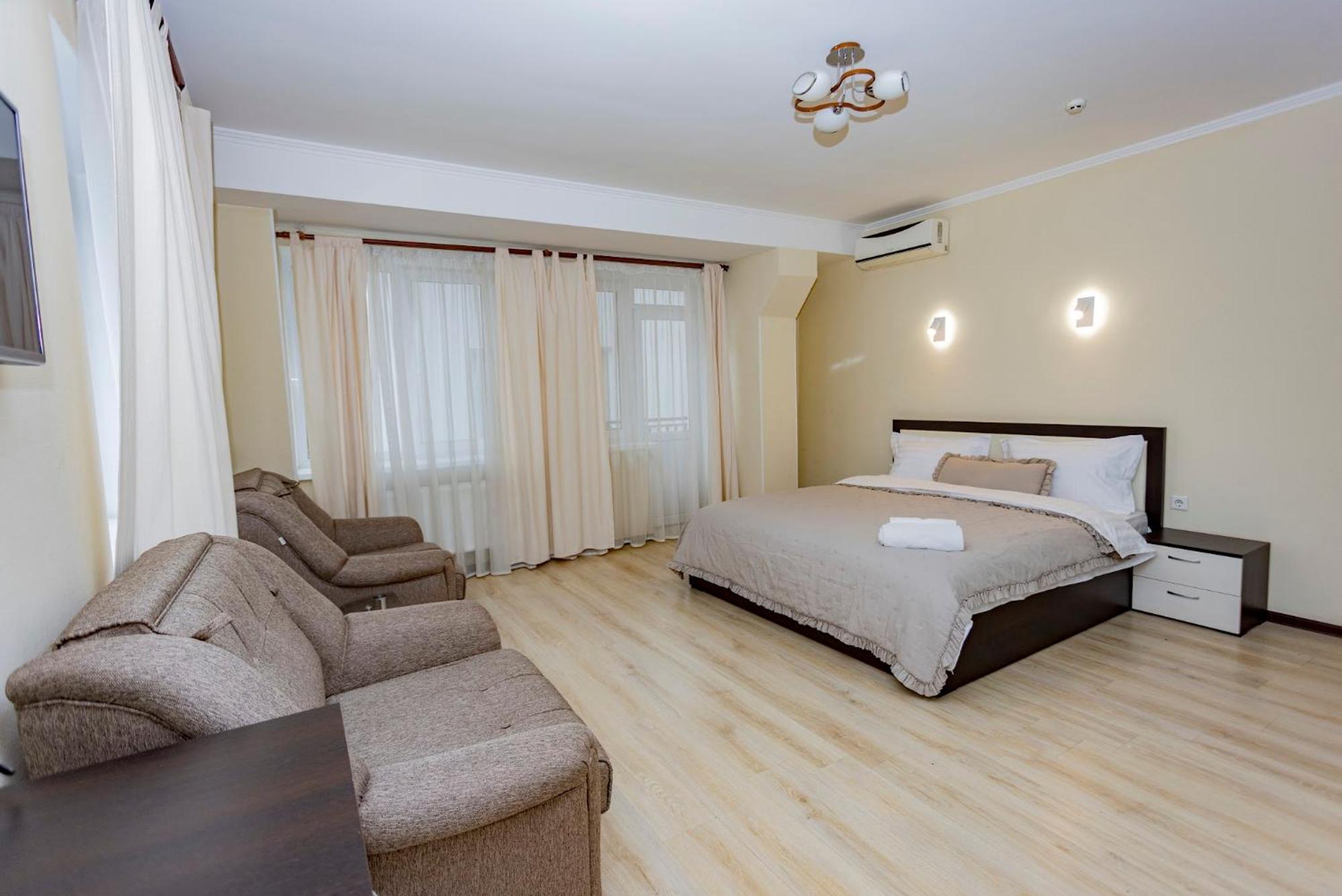 Lolo Hotel Chisinau Exterior photo