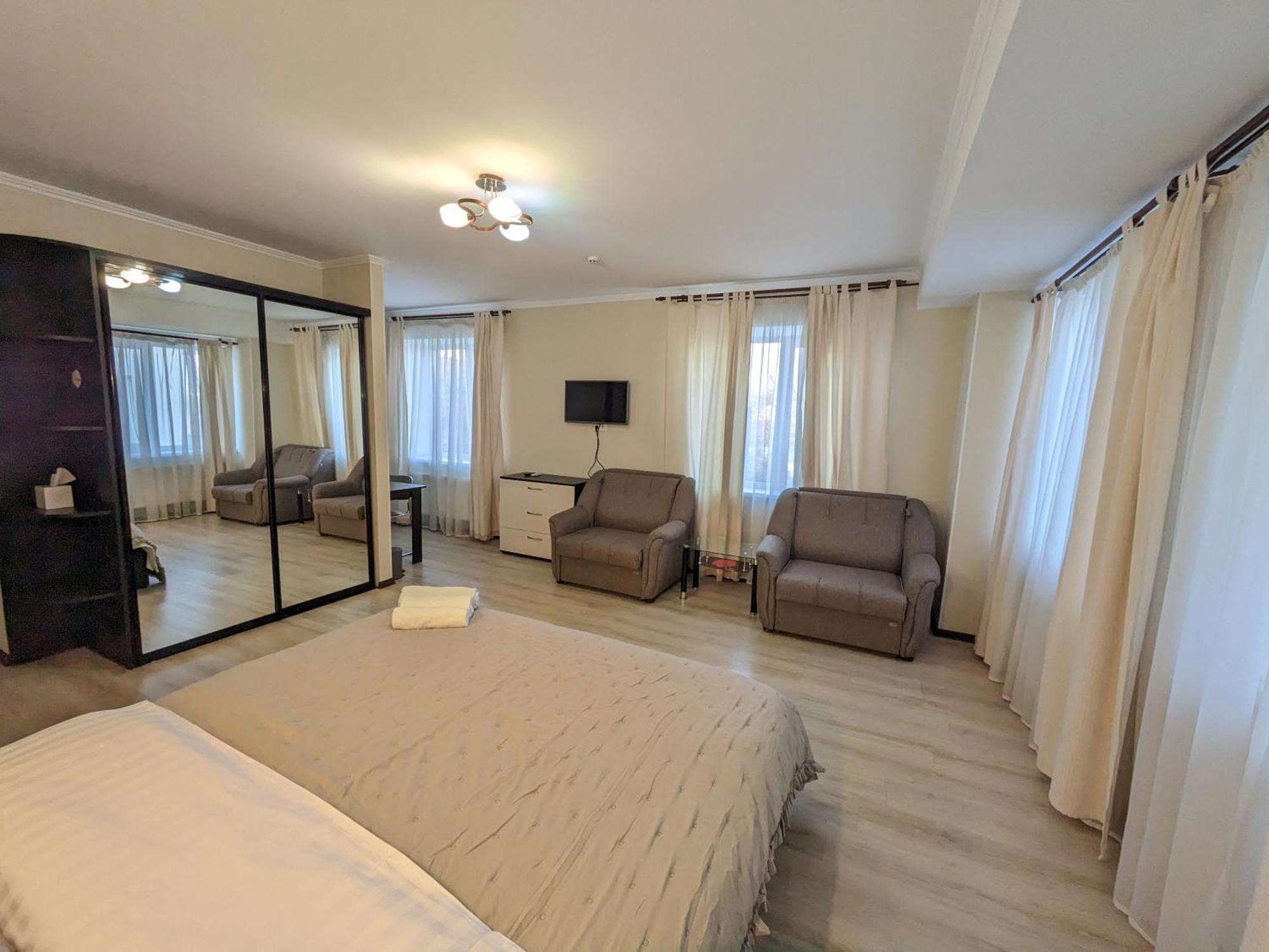 Lolo Hotel Chisinau Room photo